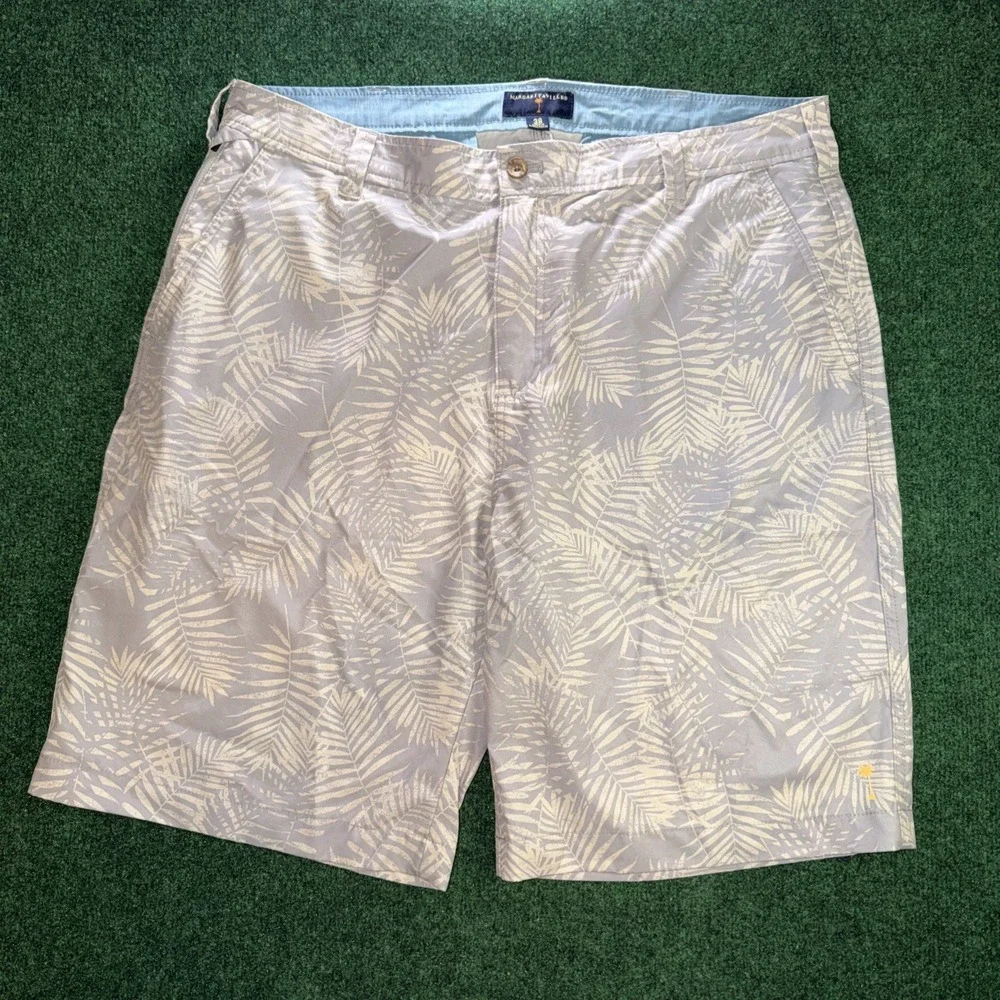Margaritaville Hawaiian Shorts Men's Size 38 Gray Floral Print 10inch Inseam